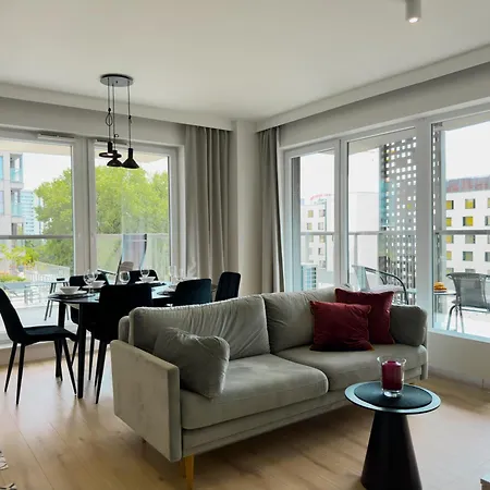 Urban Premium Sokolska 30a Towers No 28, Free Garage, Gym & Sauna, Self Check-in كاتوفيتسه