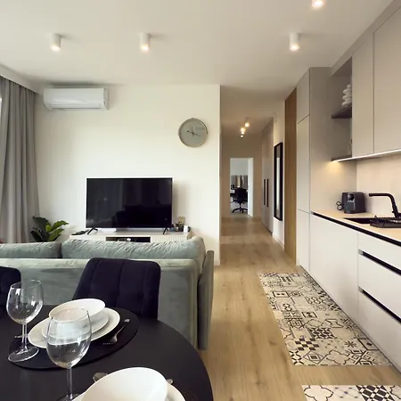 Urban Premium Sokolska 30a Towers No 28, Free Garage, Gym & Sauna, Self Check-in Апартаменты Катовице