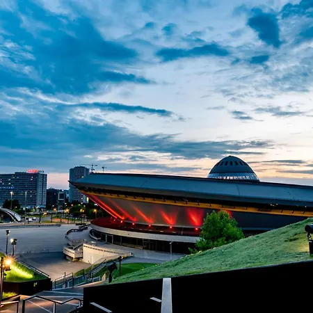 Urban Premium Sokolska 30a Towers No 28, Free Garage, Gym & Sauna, Self Check-in Катовице